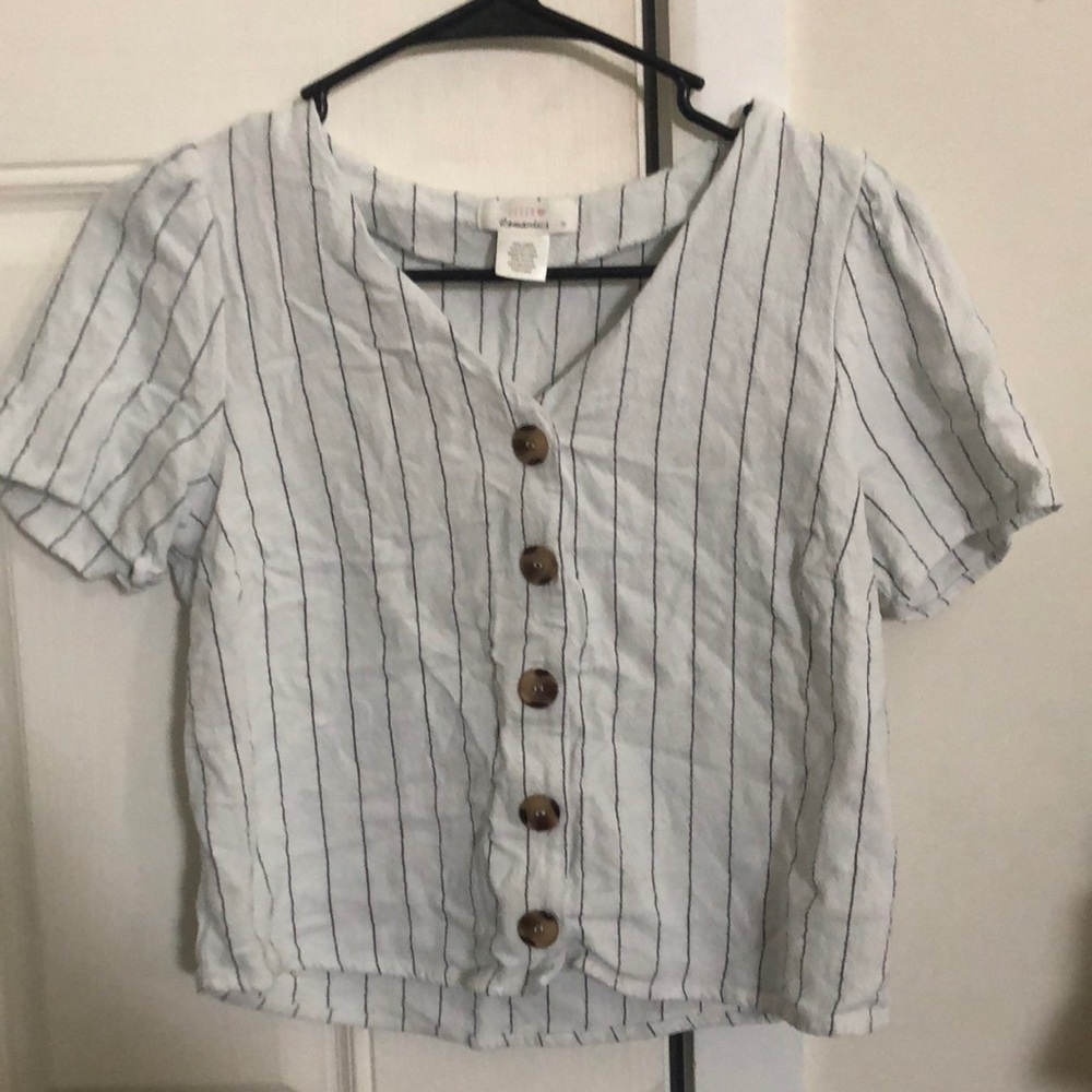 Cute stripped buttoned shirt